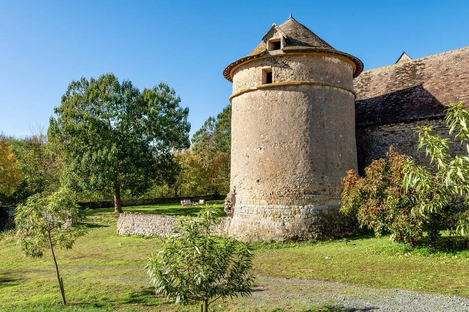 Pigeonnier & Jardins