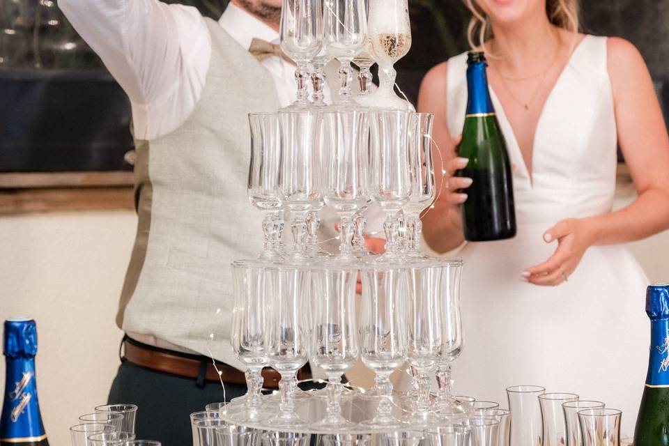 CHAMPAGNE