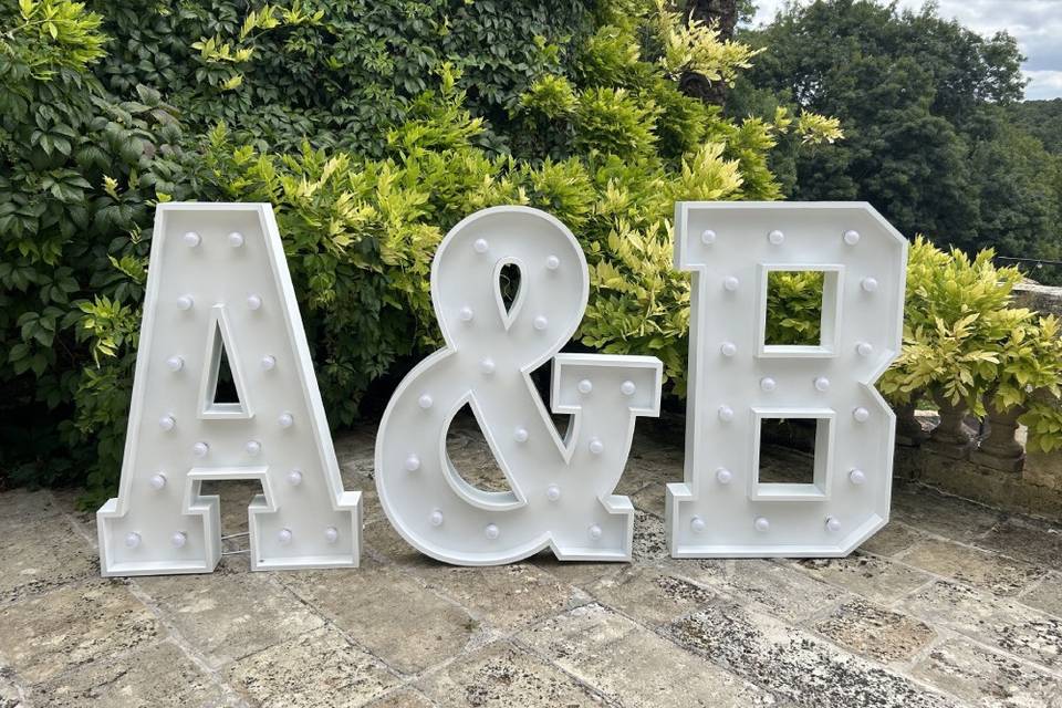 A&B Lettres lumineuses géantes