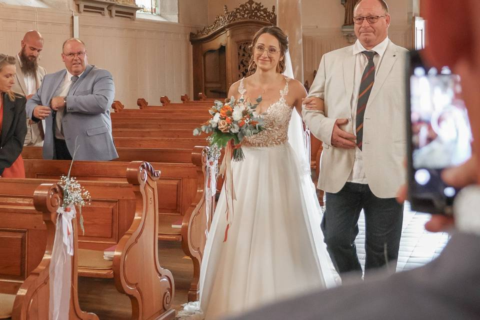 Entrée dans l'église