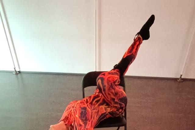 Heel's danse chair