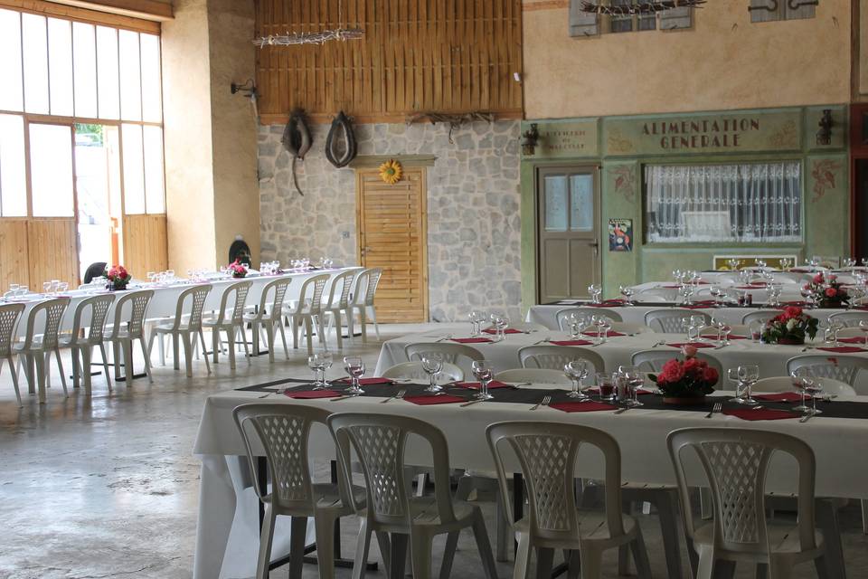 Salle Ciné Resto Puivert