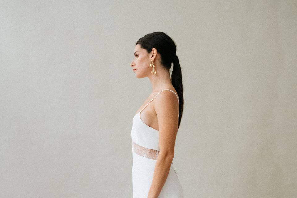 Grej Modern Bride