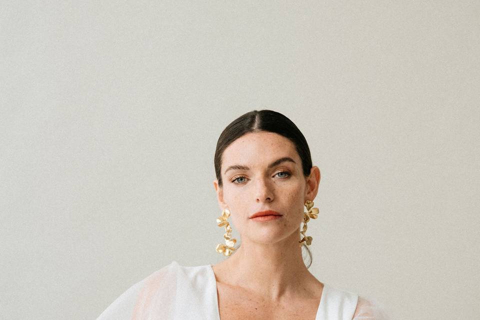 Grej Modern Bride