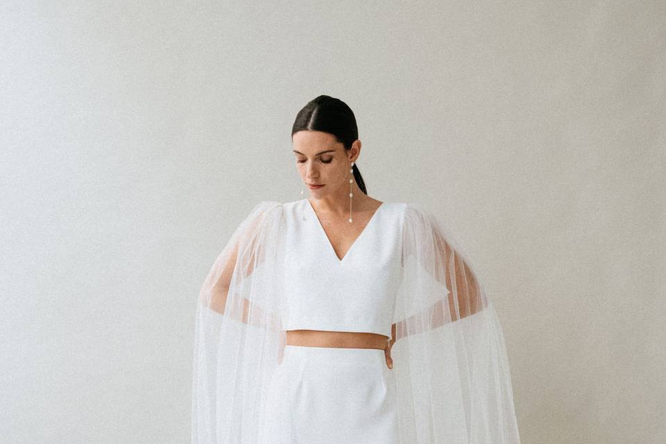 Grej Modern Bride