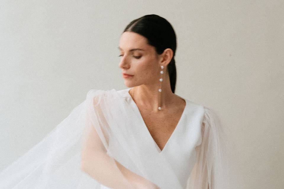 Grej Modern Bride