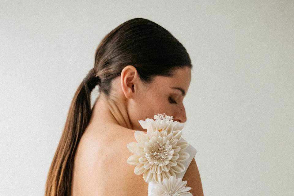 Grej Modern Bride
