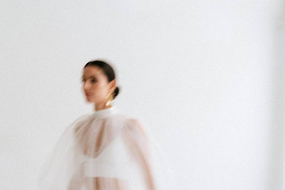 Grej Modern Bride