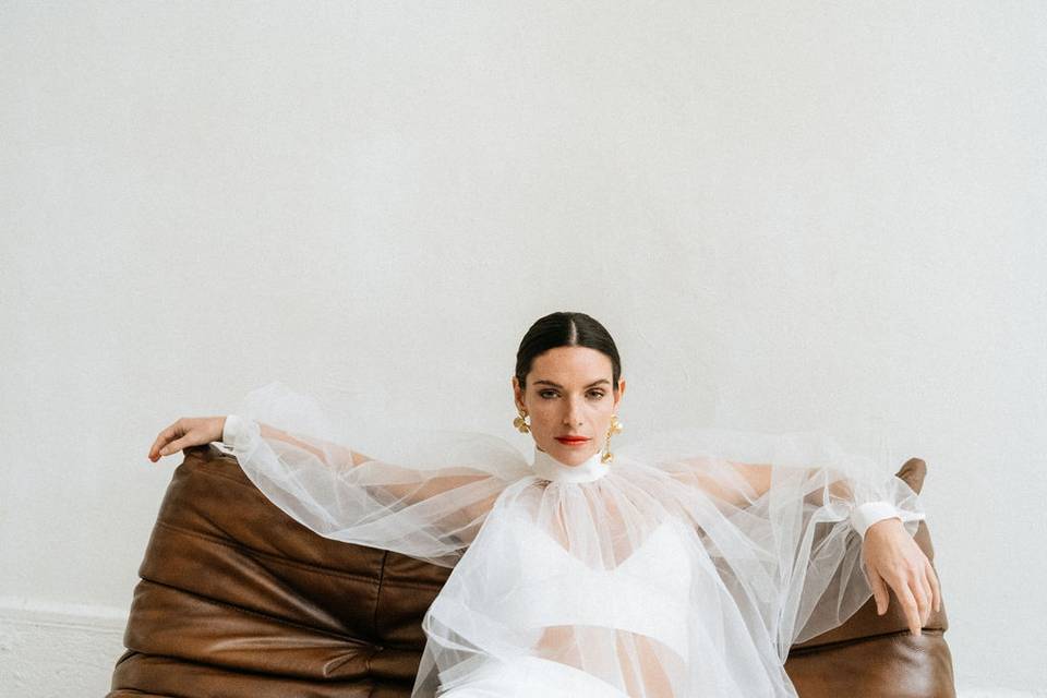 Grej Modern Bride