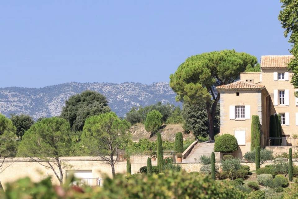 Bâtisse et jardins