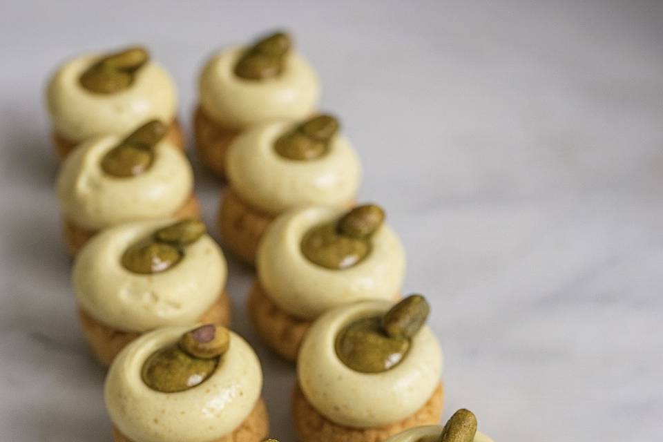 Choux pistache