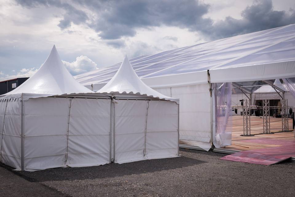 PHOTO LATÉRALE_ TENTES AUXILIAIRES