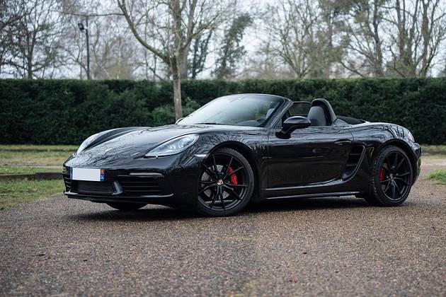 718 noir