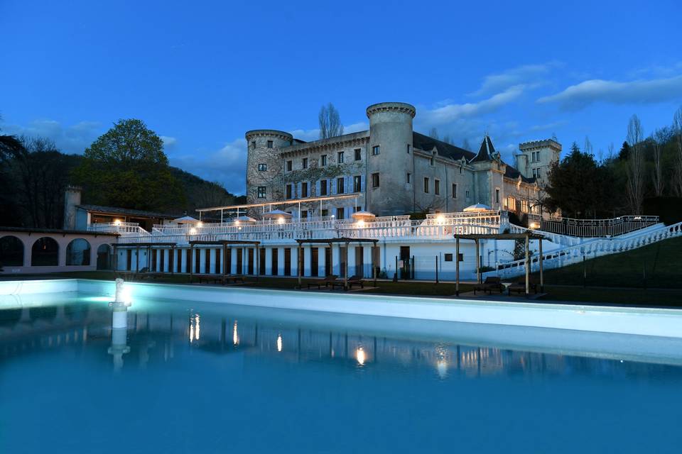 Piscine du château de Fontager