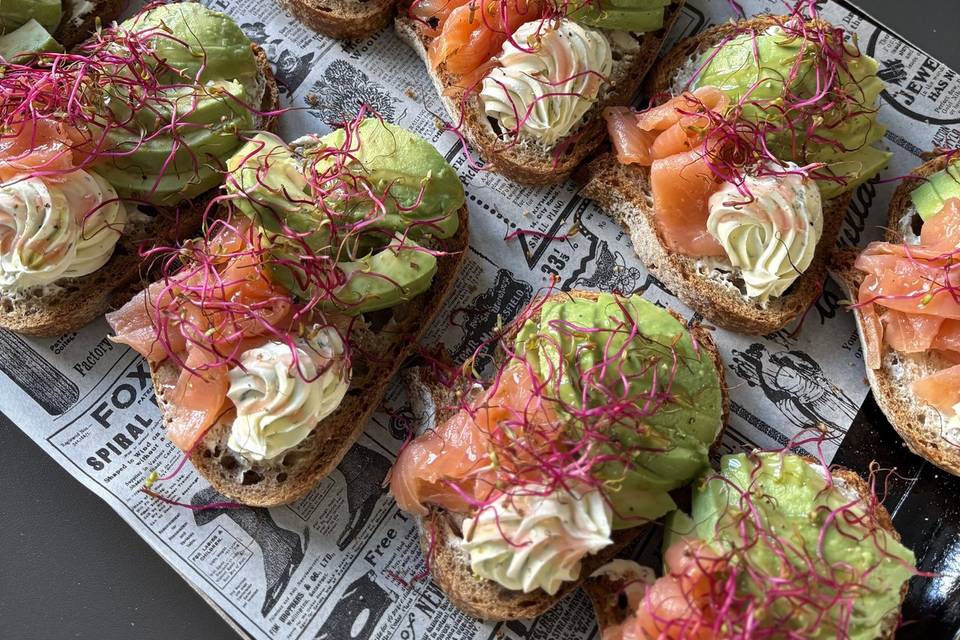 Toasts avocat saumon