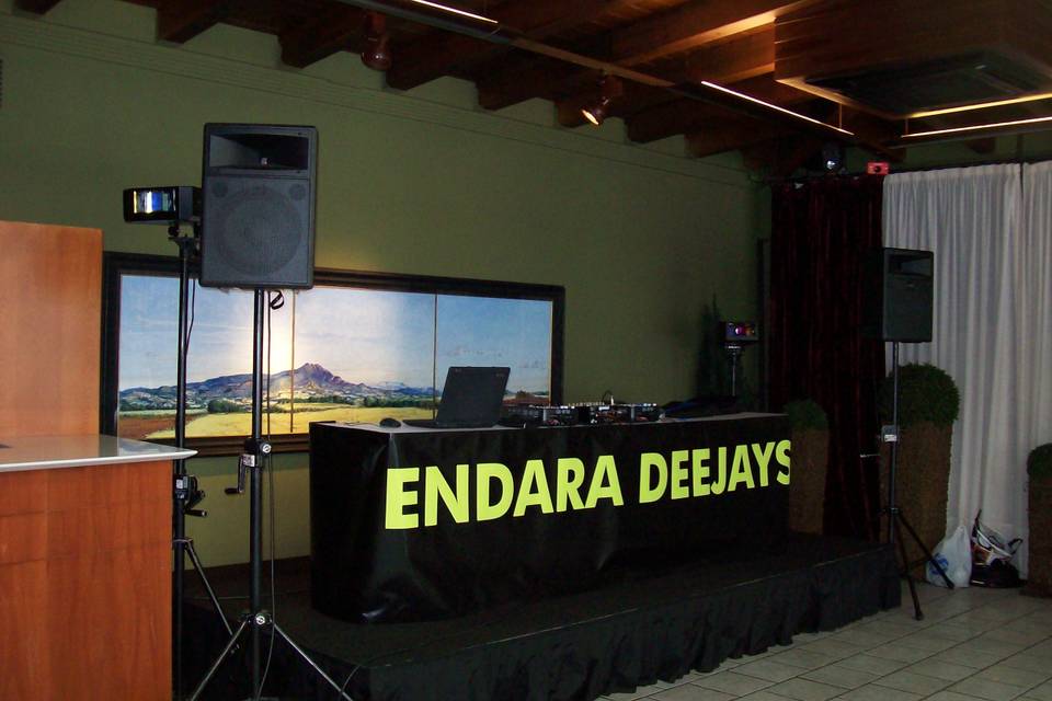 Endara Deejays