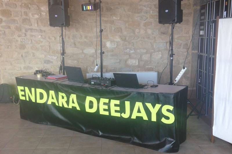 Endara Deejays