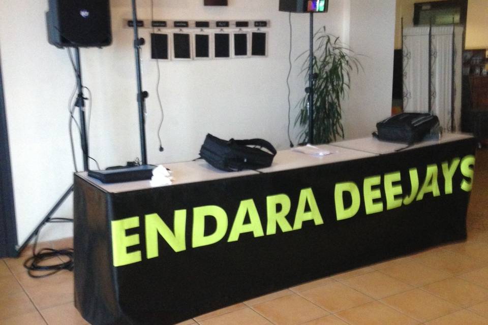 Endara Deejays