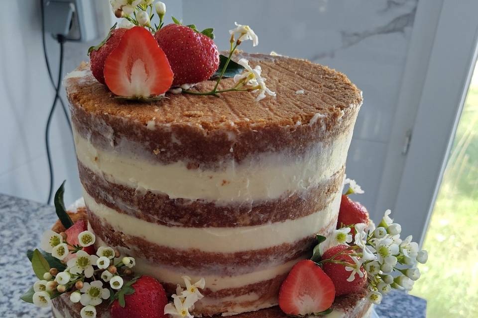 Naked cake