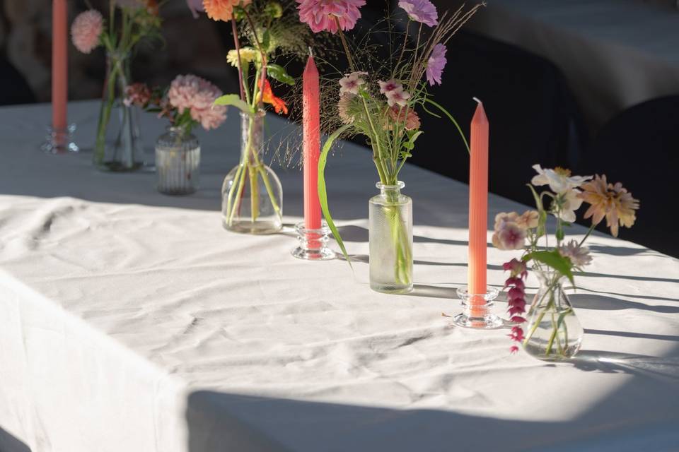 Une table lumineuse et peps