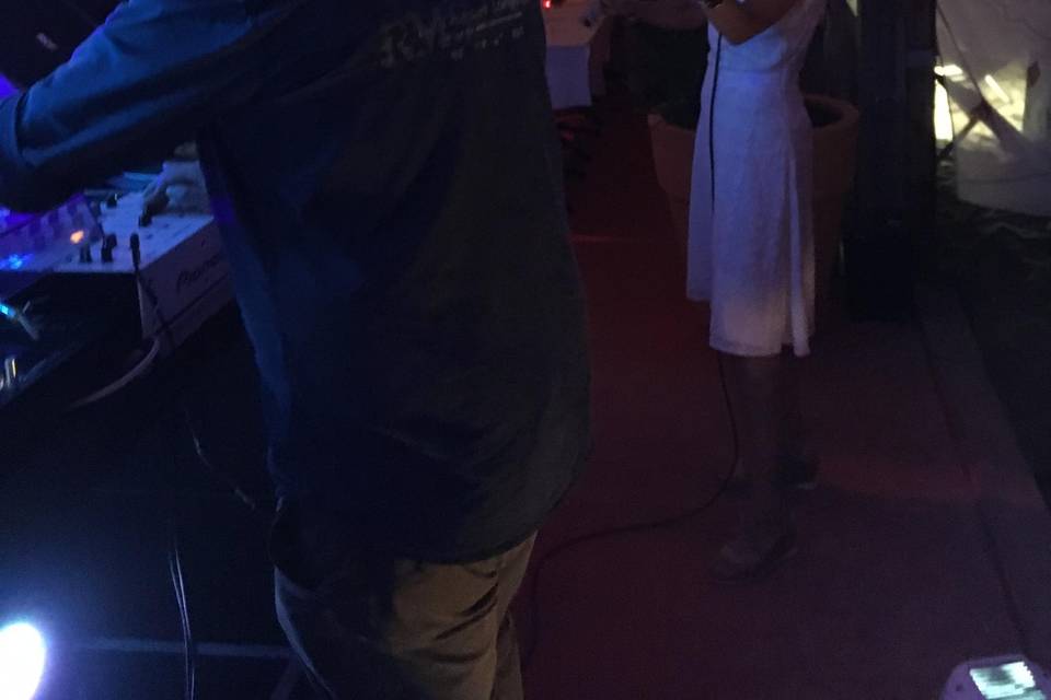 Avec un DJ