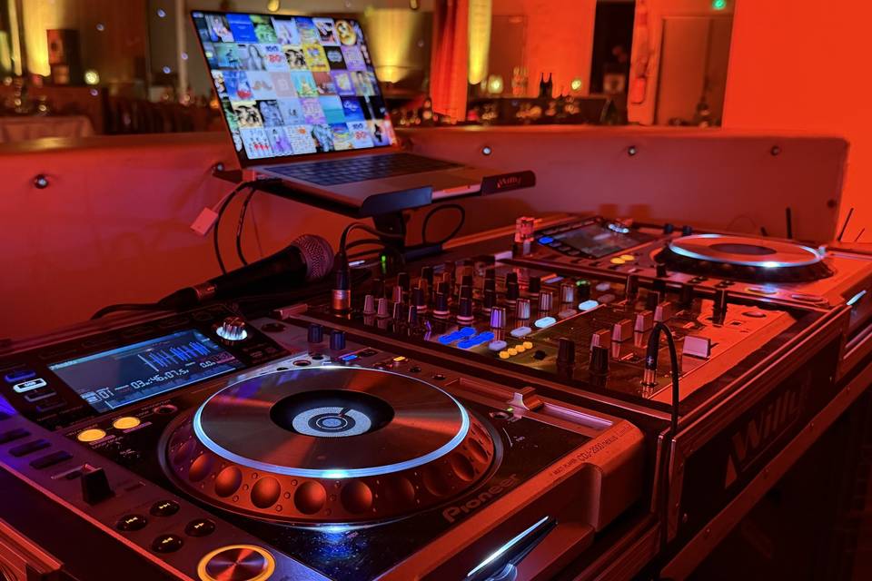 Régie Dj Pioneer 2000 Nexus
