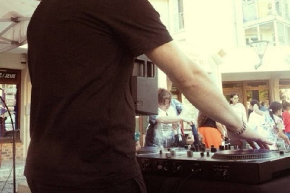 DJ Mixys