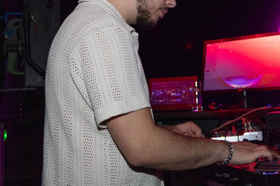 DJ Mixys