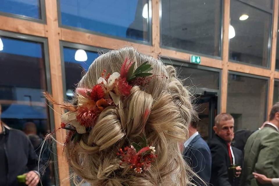 Accessoire cheveux fleuris