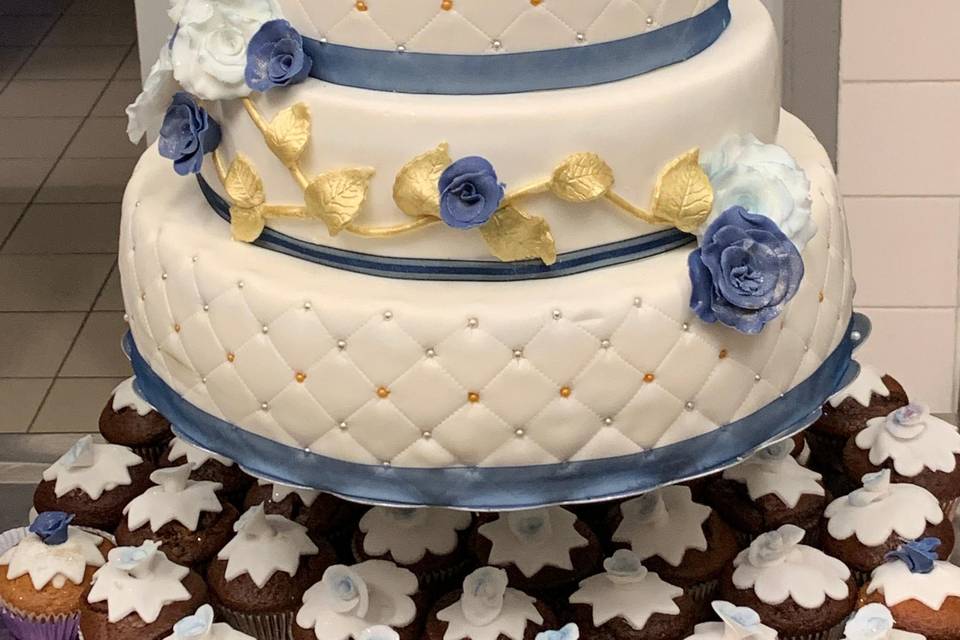 Wedding cake aux feuilles d'or