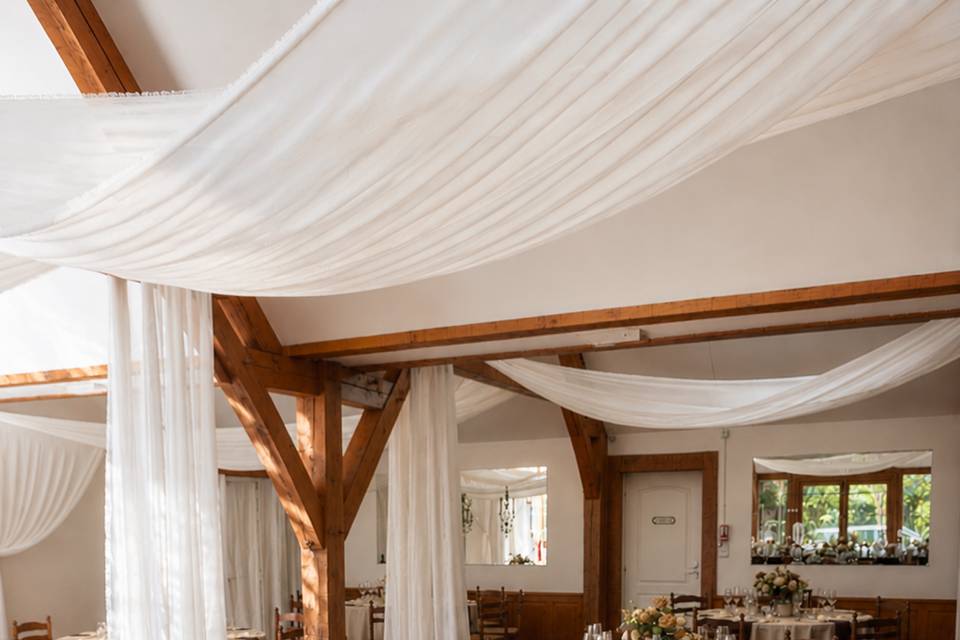Drapé table