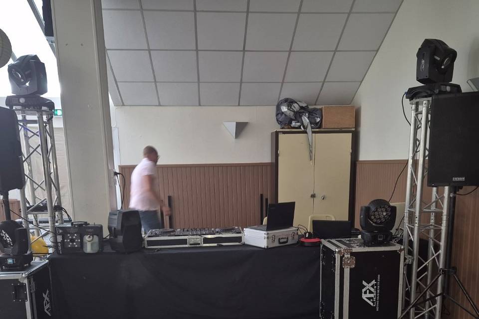 Dj John