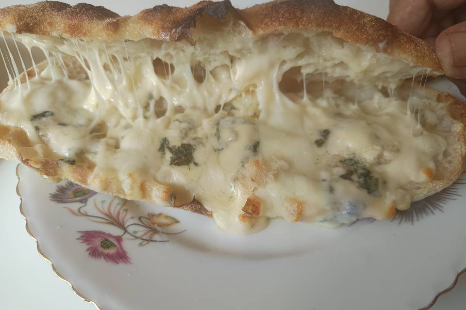Pala roquefort, mozzarella