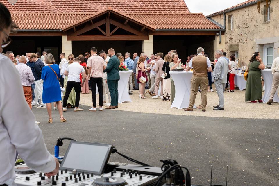 PHOTO DE DOSSE_ VUE DES INVITÉS AU MARIAGE