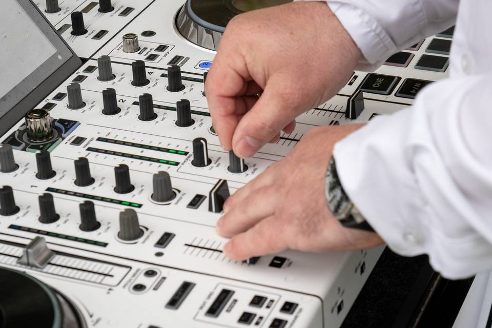 PHOTO DÉTAIL_ TABLE DE MIXAGE