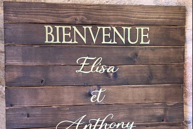 Panneau de bienvenue en bois