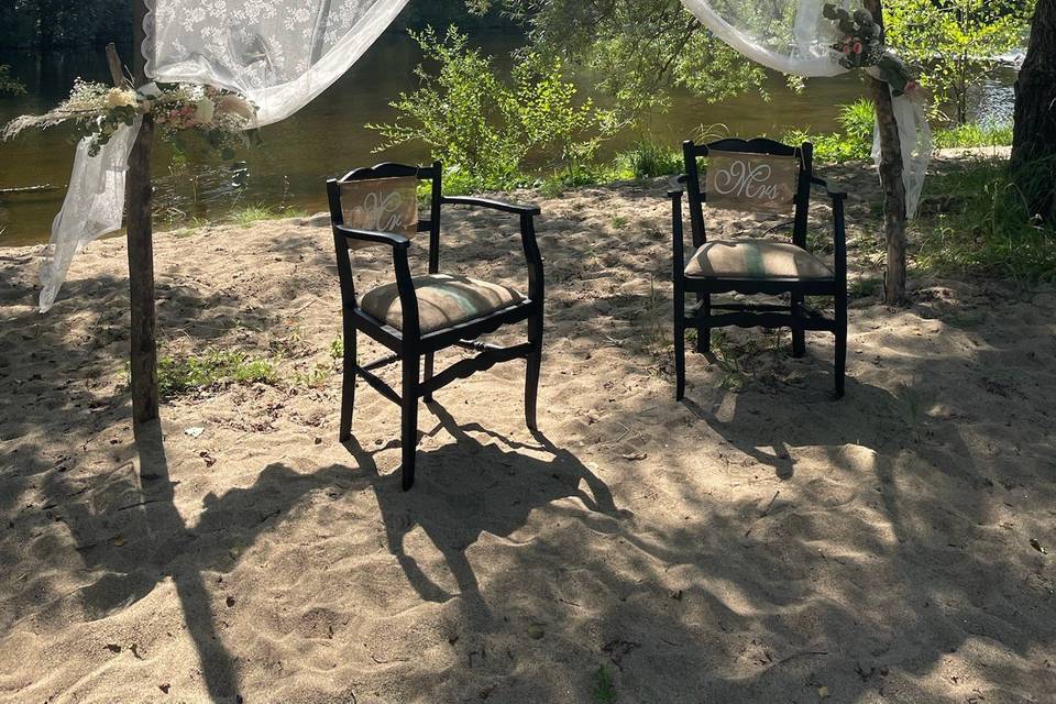 Cérémonie en bord de Loire