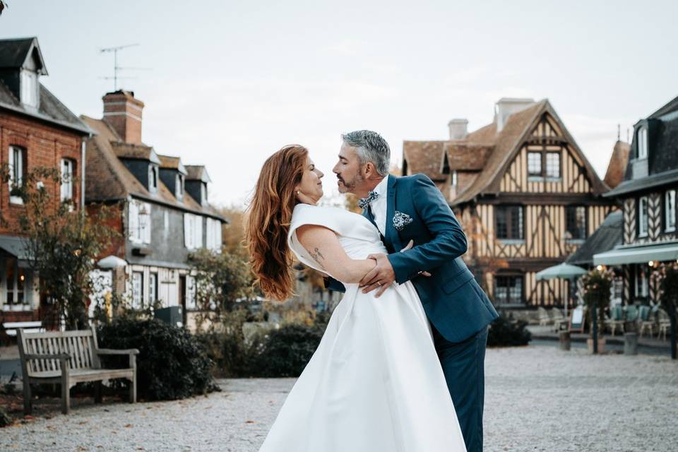 E & A