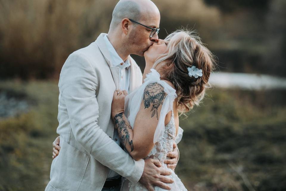 F & C