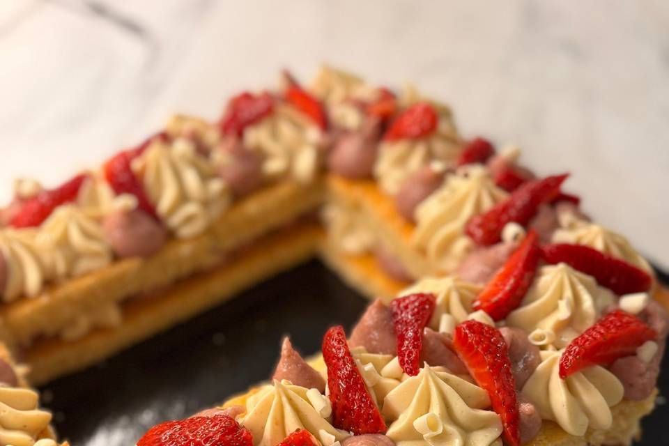 Number cake fruits rouges