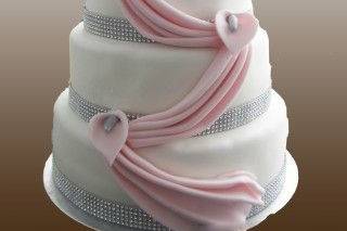 Wedding cake drapé