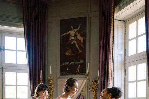 Bride and bridesmaids