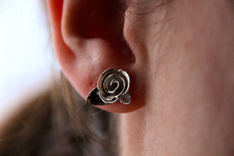 Boucle d'oreille rose