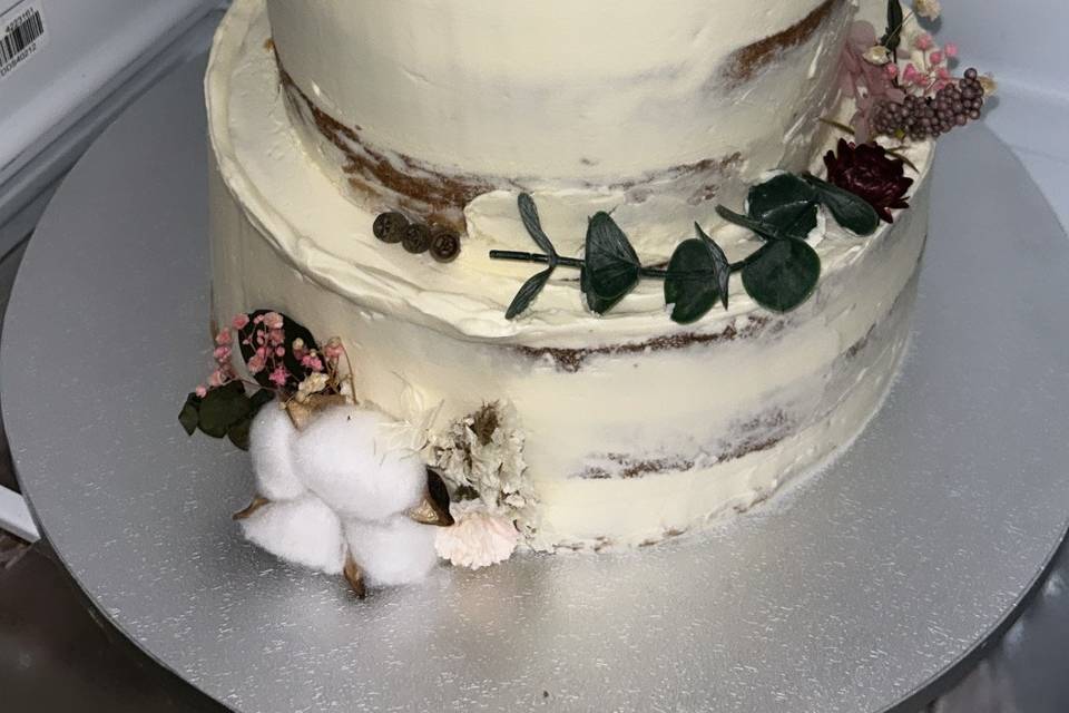 Nude cake