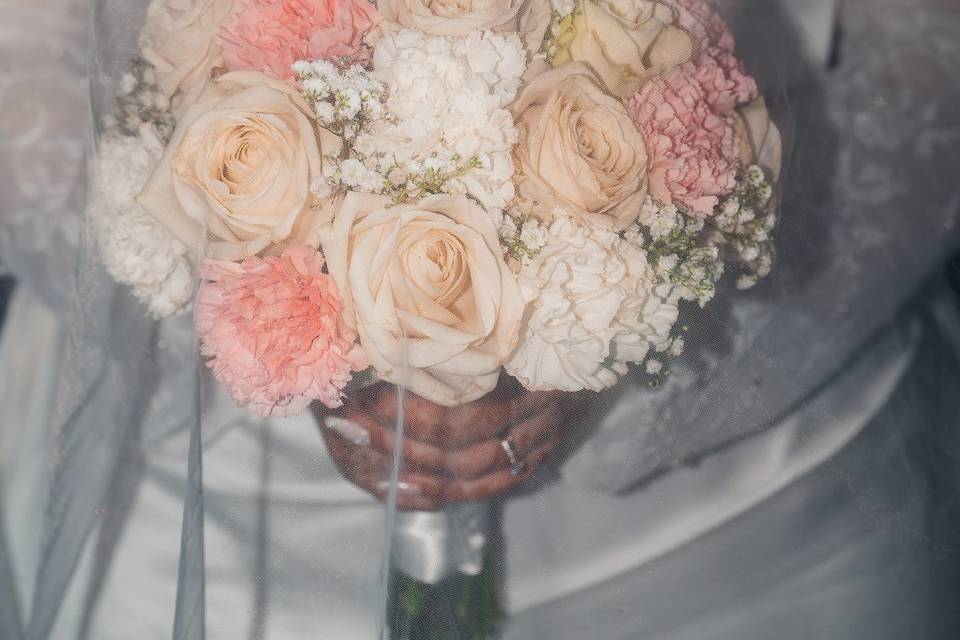 Bouquet  et détail voile