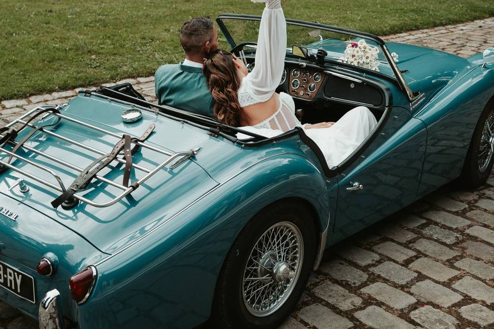 Couple en voiture