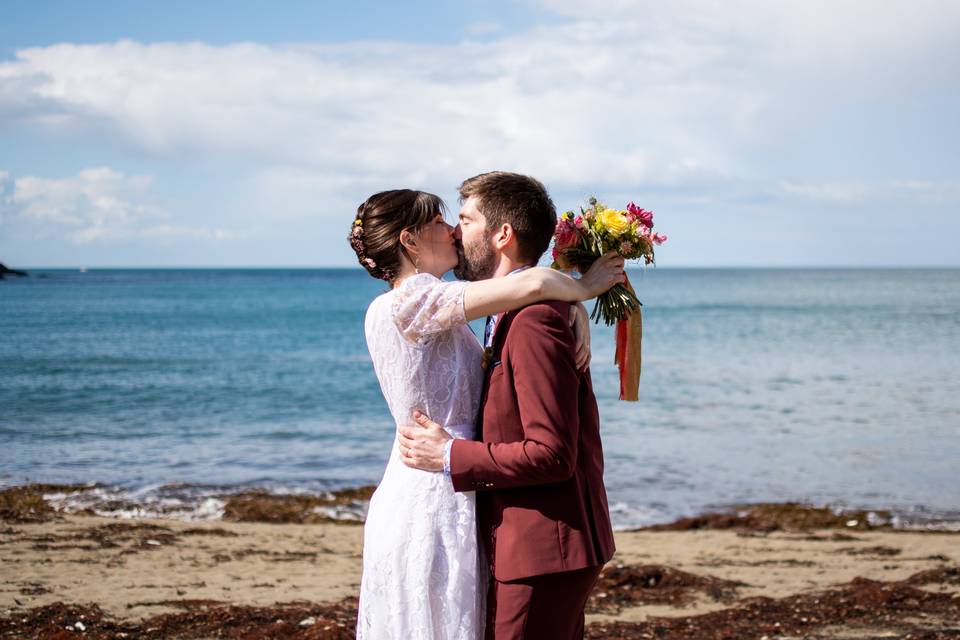 Couple au bord de mer