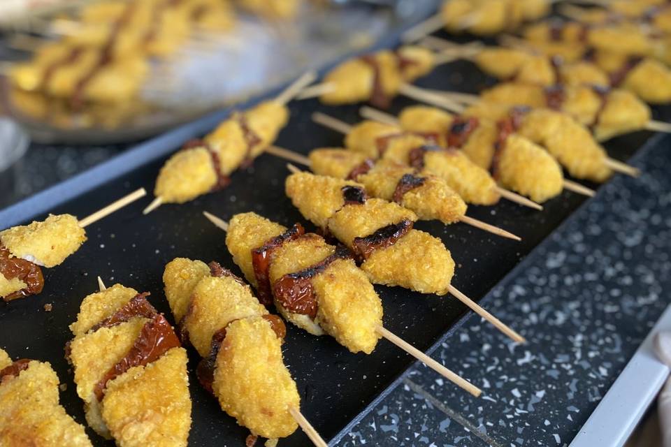 Mini brochette de poulet pané