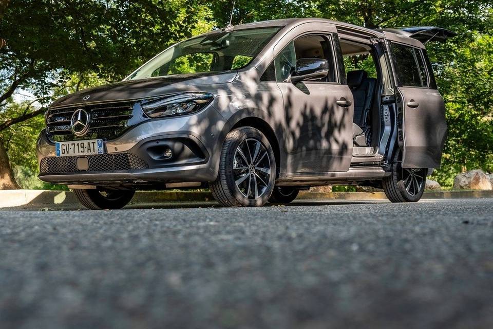 Mercedes Benz Rent Huillier