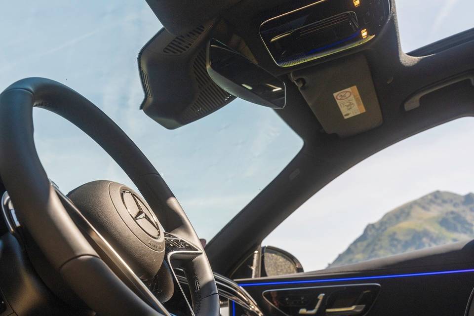 Mercedes Benz Rent Huillier